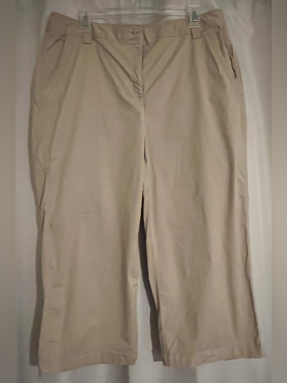 Covington Women’s Size 14 Khaki Beige Cropped Capri Pants Stretch
